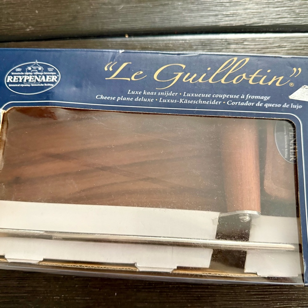 Reifenauer Cheese Slicer with Wooden Board - Picture 6 of 7